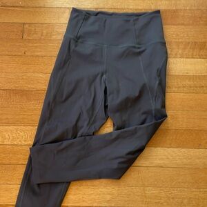 Great condition GirlFriend collective 7/8 leggings